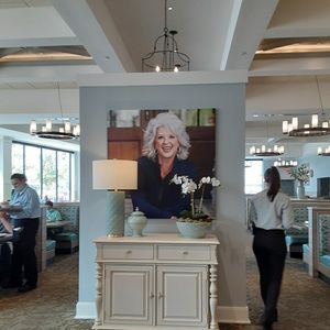 Meet your Posher, Victoria